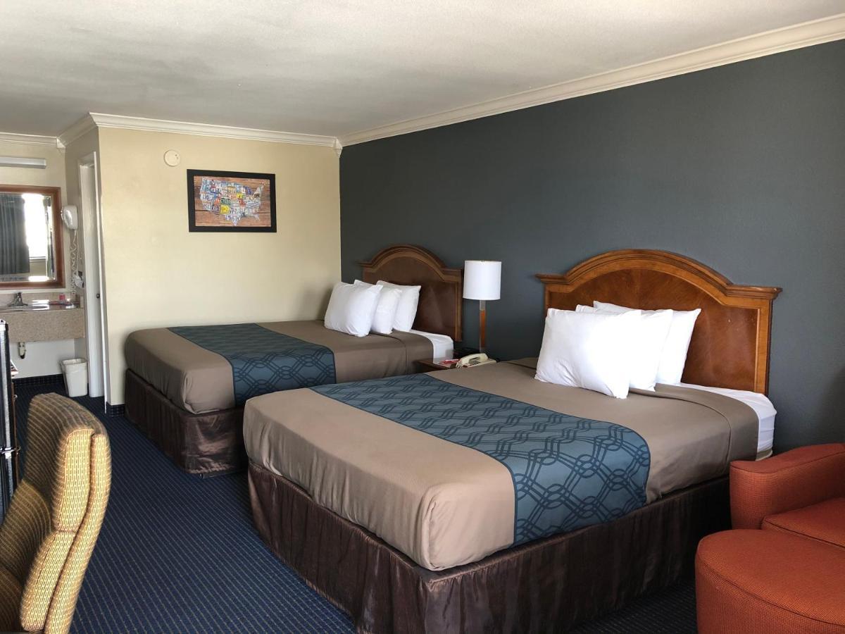 University Inn & Suites San Antonio Kültér fotó
