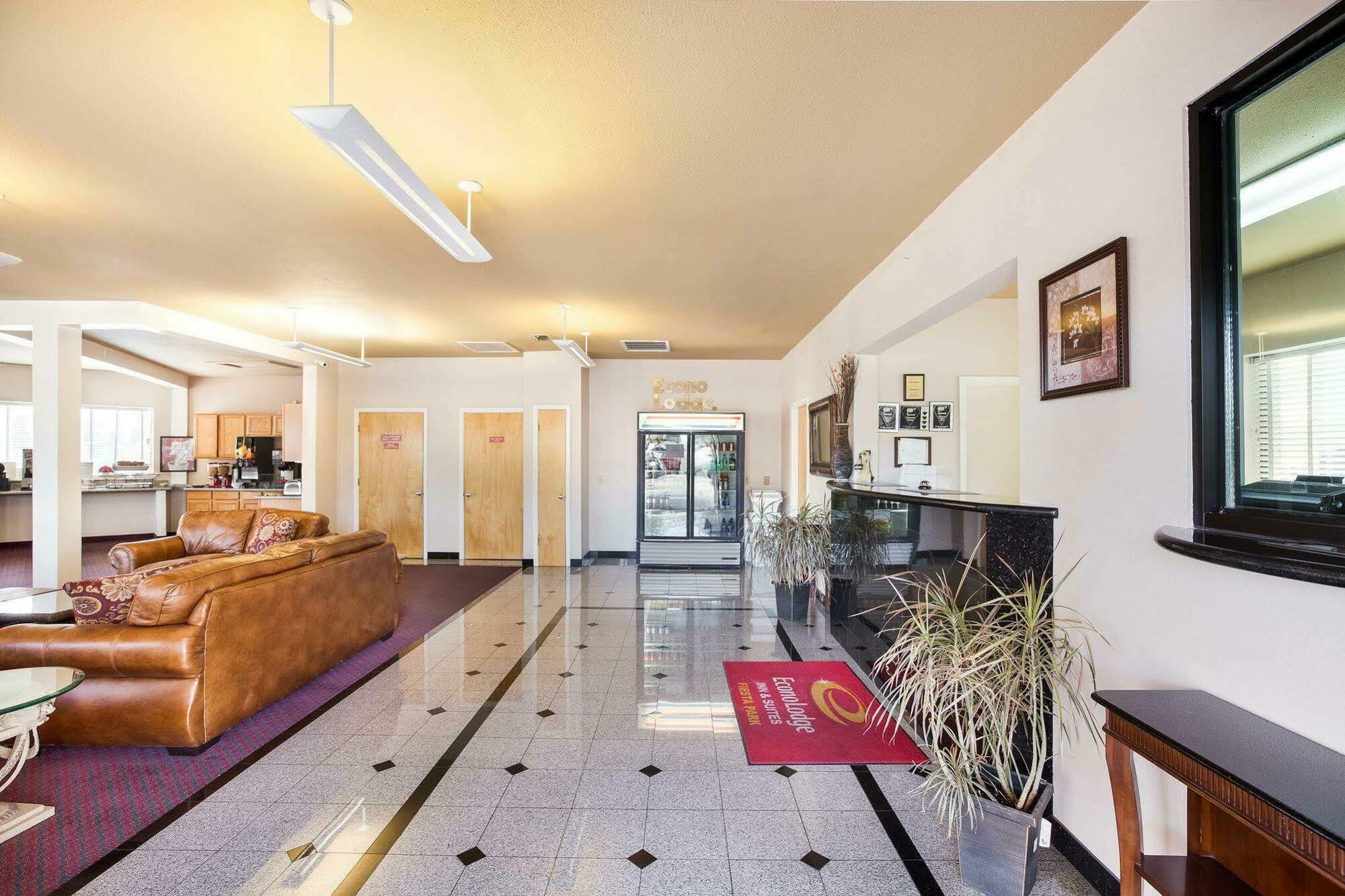 University Inn & Suites San Antonio Kültér fotó