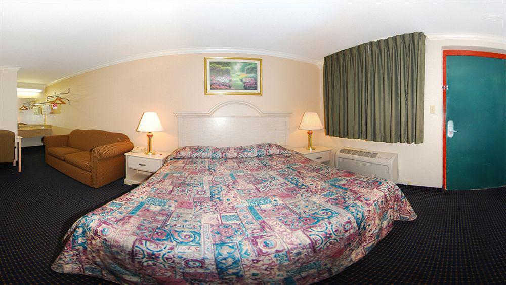 University Inn & Suites San Antonio Kültér fotó