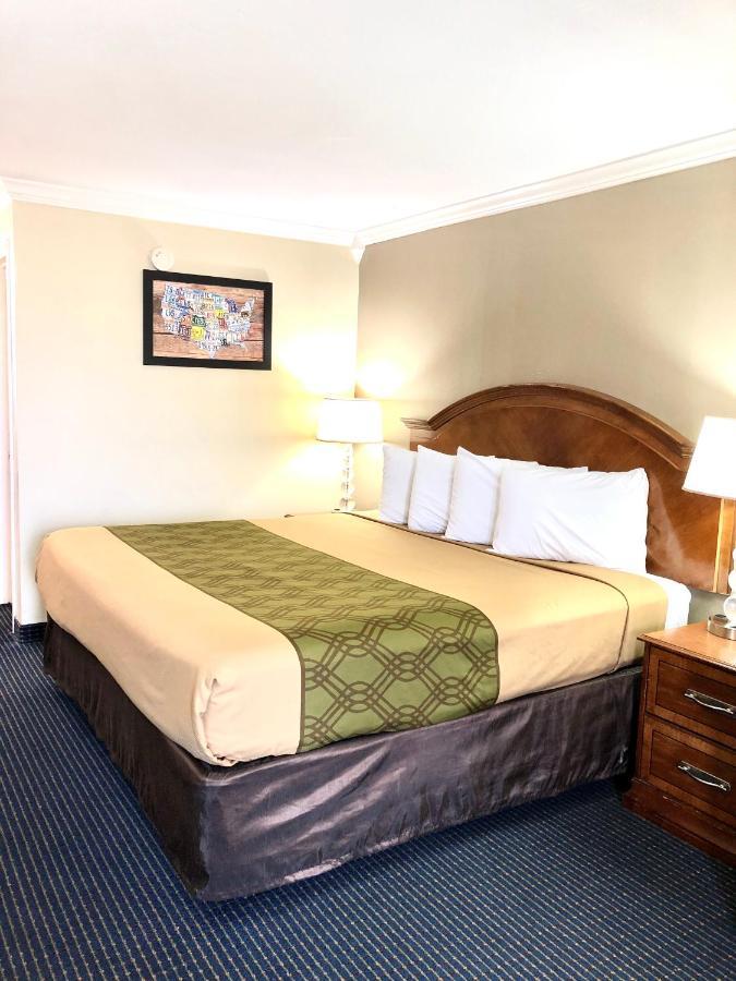 University Inn & Suites San Antonio Kültér fotó